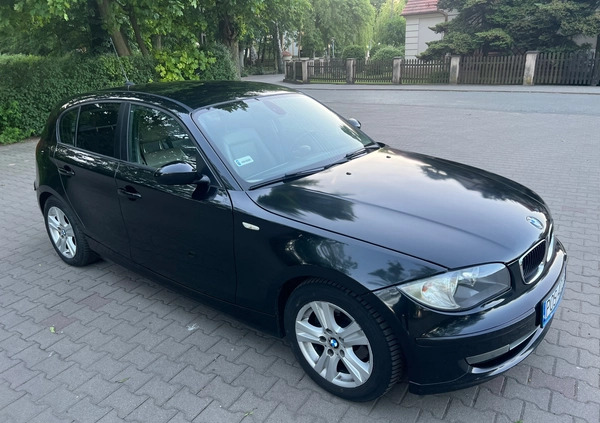 BMW Seria 1 cena 18900 przebieg: 219000, rok produkcji 2007 z Oświęcim małe 407